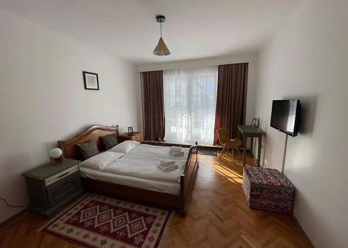 Pine Peak Apartments
