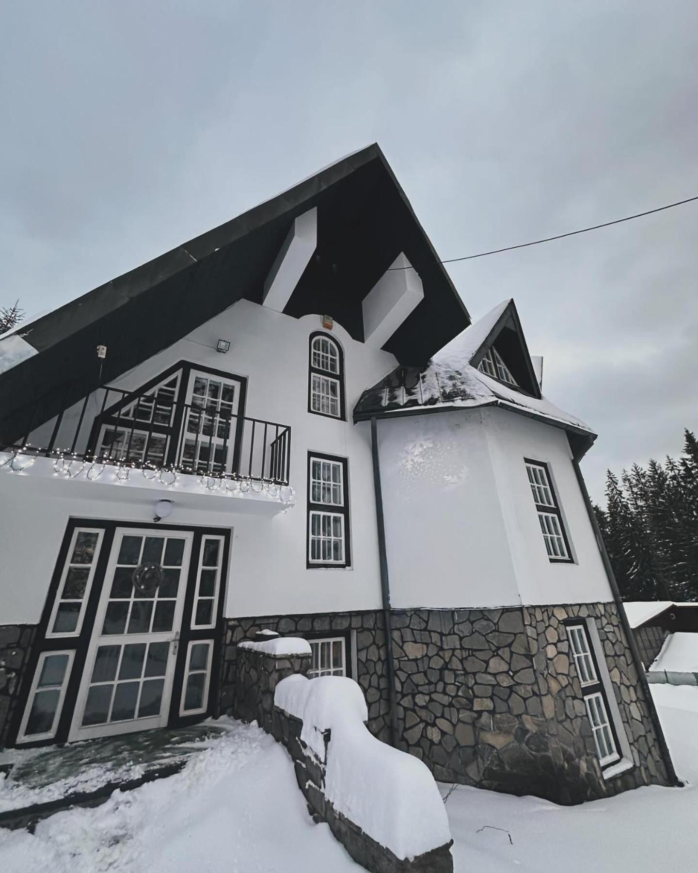 Pine Peak * Predeal